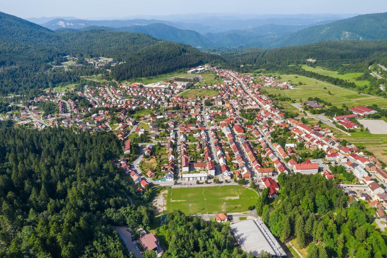 Apartman Japlenški Delnice Bagian luar foto